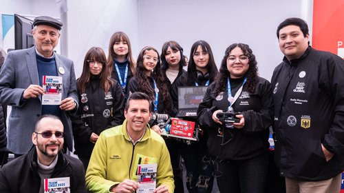 Municipios a la VanguardIA: 12 comunas crean soluciones con inteligencia artificial para sus comunidades en masiva hackatón
