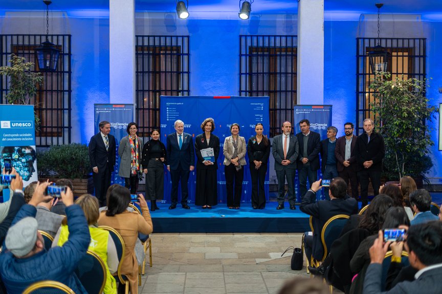 Con más de 100 acciones comprometidas para 2026, ministra de Ciencia presenta nueva Política de Inteligencia Artificial